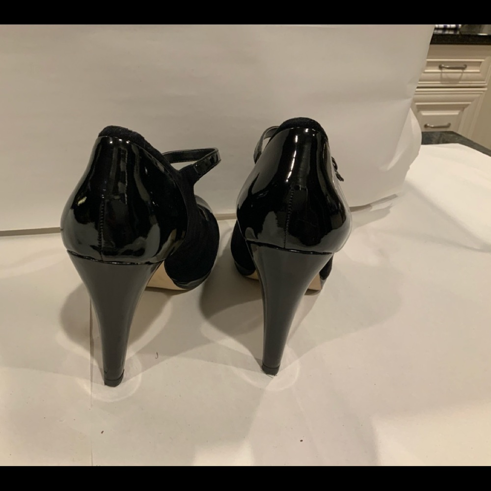 Not for sale Ladies patent and suede heels with ankle strap - Picture 4 of 5